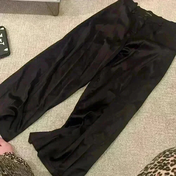 BOOHOO WIDE LEG BLACK SATIN PANT - Picture 3 of 4